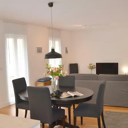 Tp Bombarda 5, Deluxe Lissabon