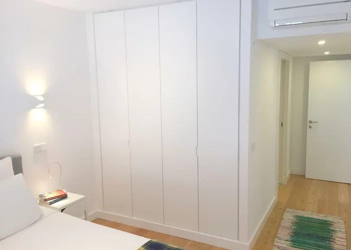 Tp Bombarda 5, Deluxe * 리스본